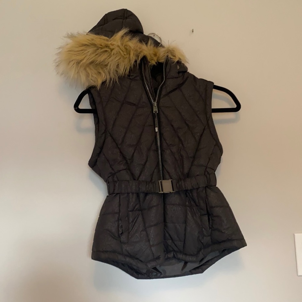 Vest super flattering